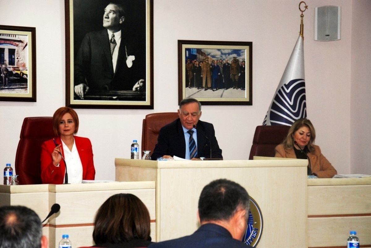 Seyhan Belediye Meclisi 8 maddeyi karara bağladı
