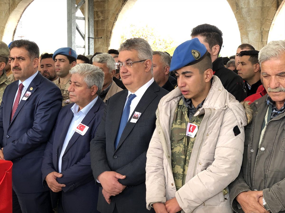 Silah kazasında şehit olan asker Adıyaman\'da son yolculuğuna uğurlandı