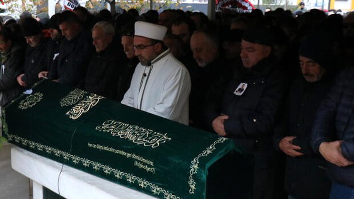 Tarkan\'ın hayatını kaybeden kuzeni Taner Tevetoğlu son yolculuğuna uğurlandı