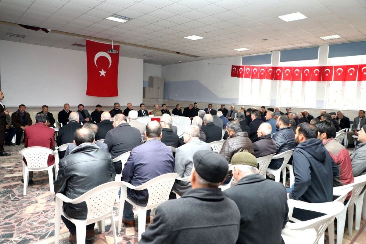 Vali Oktay Çağatay, Şehit Alpaslan Kurt\'un ailesine taziyede bulundu