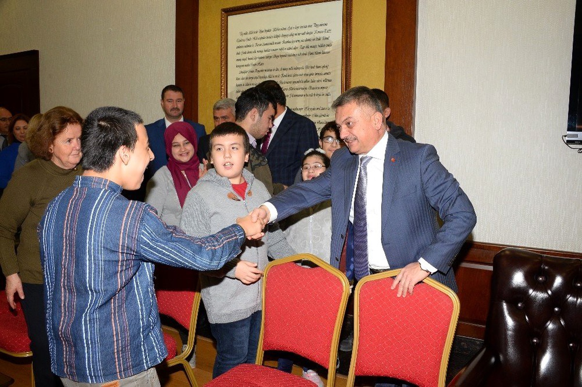 Vali Yazıcı: "Engelleri birlikte aşıyoruz"