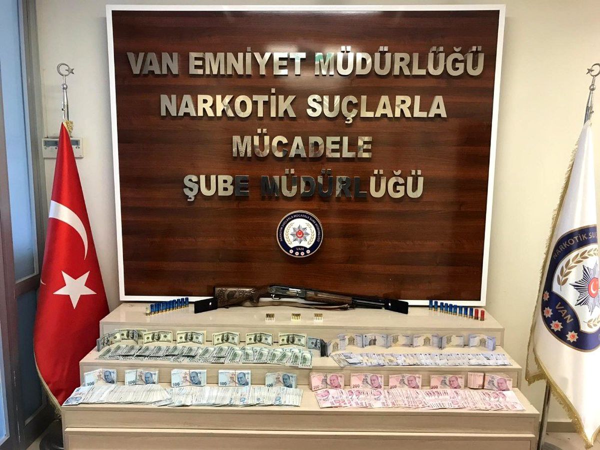 Van\'da 6 ayrı yakalamada 799 kilo eroin ele geçirildi