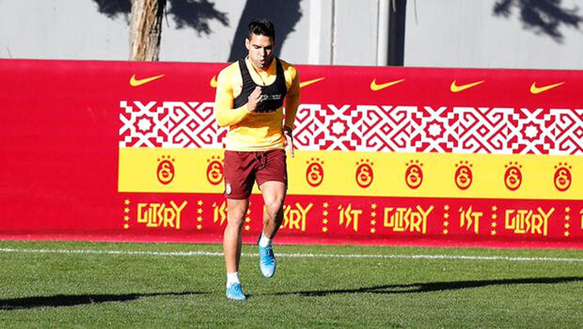 Yok artık Falcao! Günde 6 saat çalışıyor...