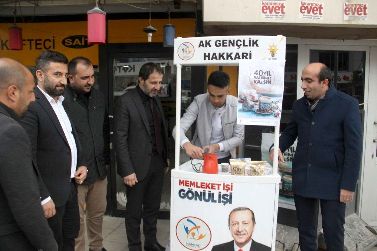 AK Parti\'den kahve ikramı