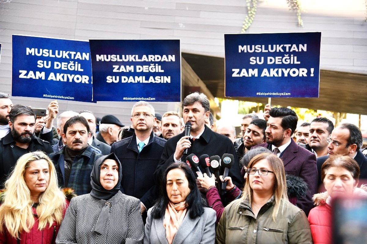 Ak Parti Eskişehir Teşkilatı\'ndan su zammına tepki