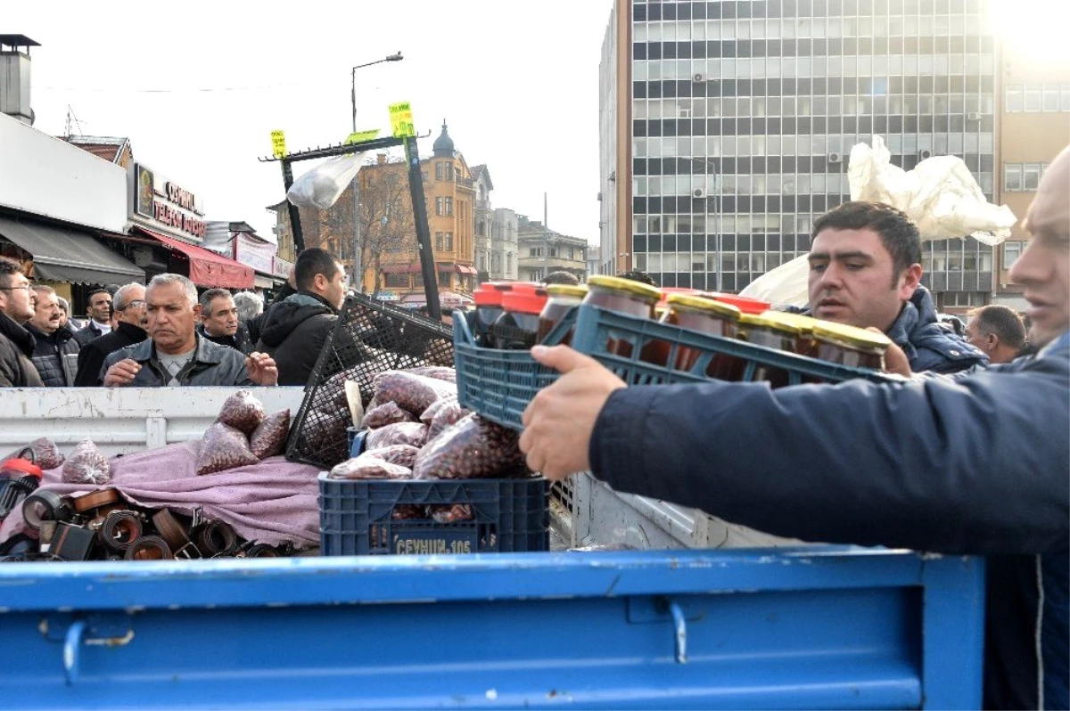 Ankara Büyükşehir Belediyesi, seyyar satıcılara göz açtırmadı