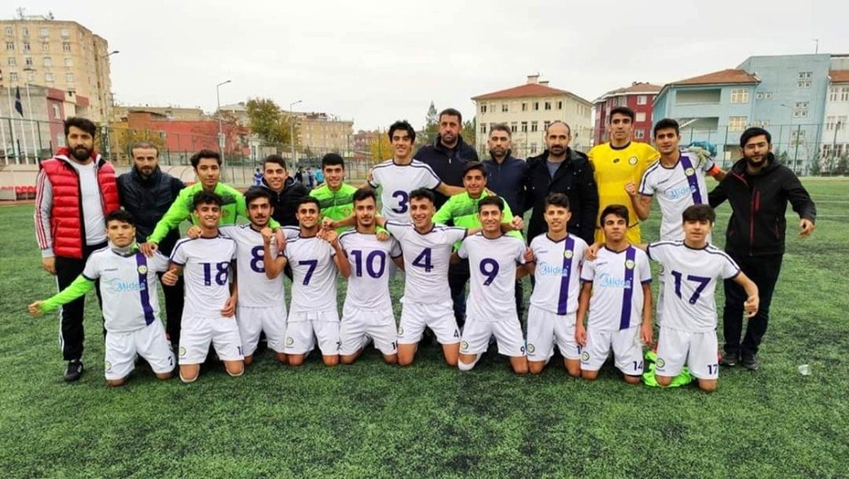 Bağlar Belediyespor\'un gençleri Diyarbakır\'ı temsil edecek