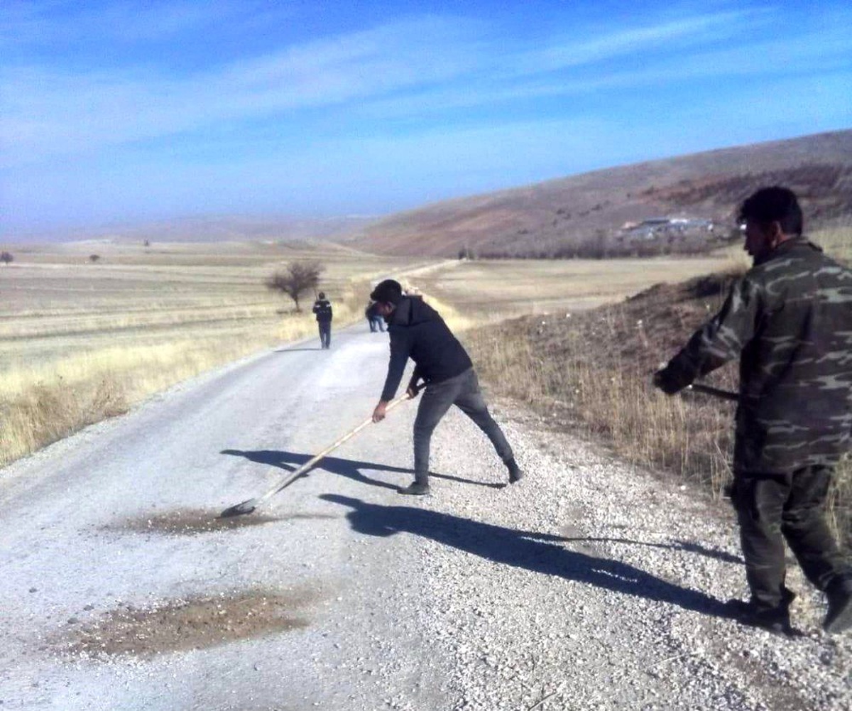 Belediyesi çalışmayınca, iş vatandaşa düştü