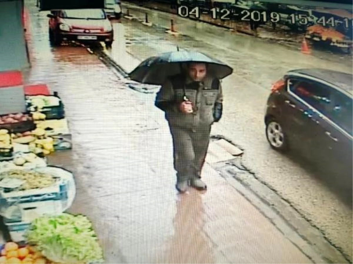 Ceren Özdemir\'in katilinin cinayetten sonra sokakta gezdiği görüntü ortaya çıktı