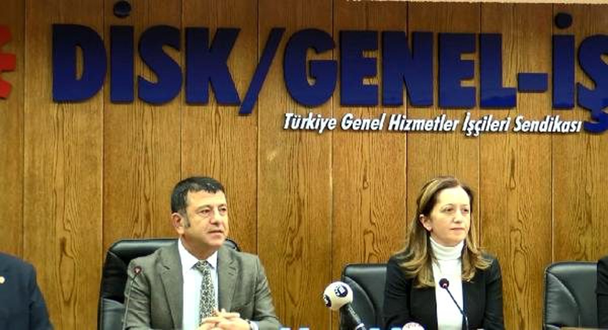 CHP\'li Ağbaba: Asgari ücretliden vergi kesintisine son verilmeli