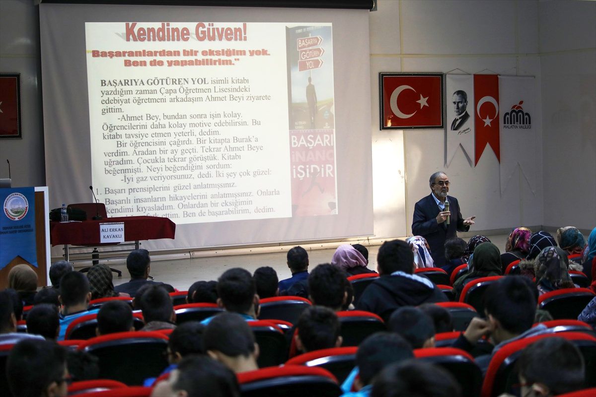 Darende\'de sınav stresini yenme semineri