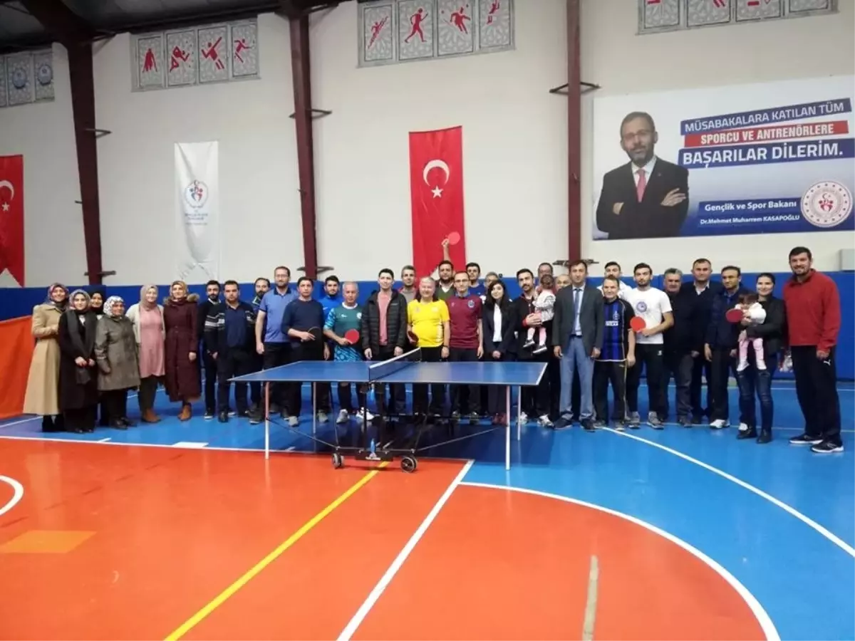 Develi Kurumlar Arası Masa Tenisi Turnuvası Tamamlandı