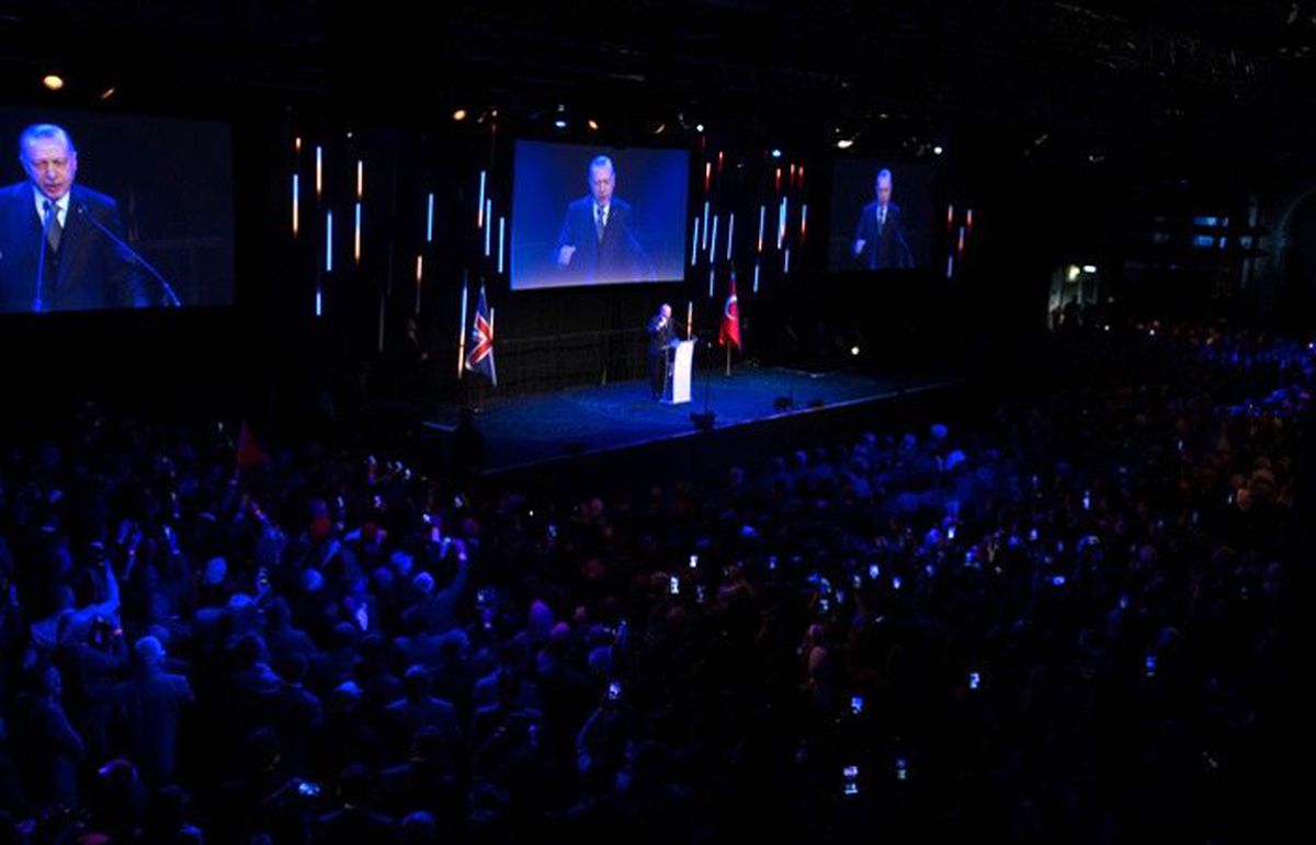 Erdoğan, İngiltere\'deki Türk vatandaşları ve Müslüman toplumuyla buluştu