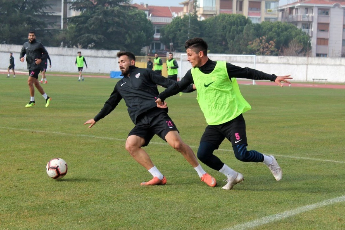 Isparta 32 Spor Teknik Direktörü Şengün: "Hedefimiz mutlak şampiyonluk"