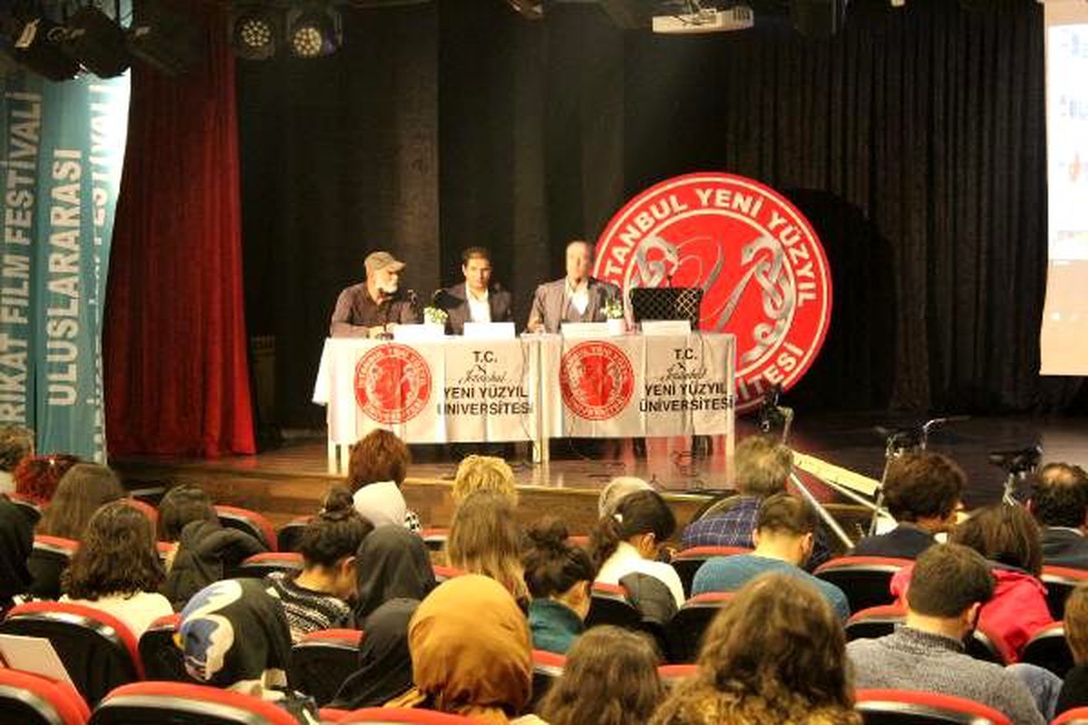 İstanbul Yeni Yüzyıl Üniversitesi\'nde "Engelli Hakları" Paneli