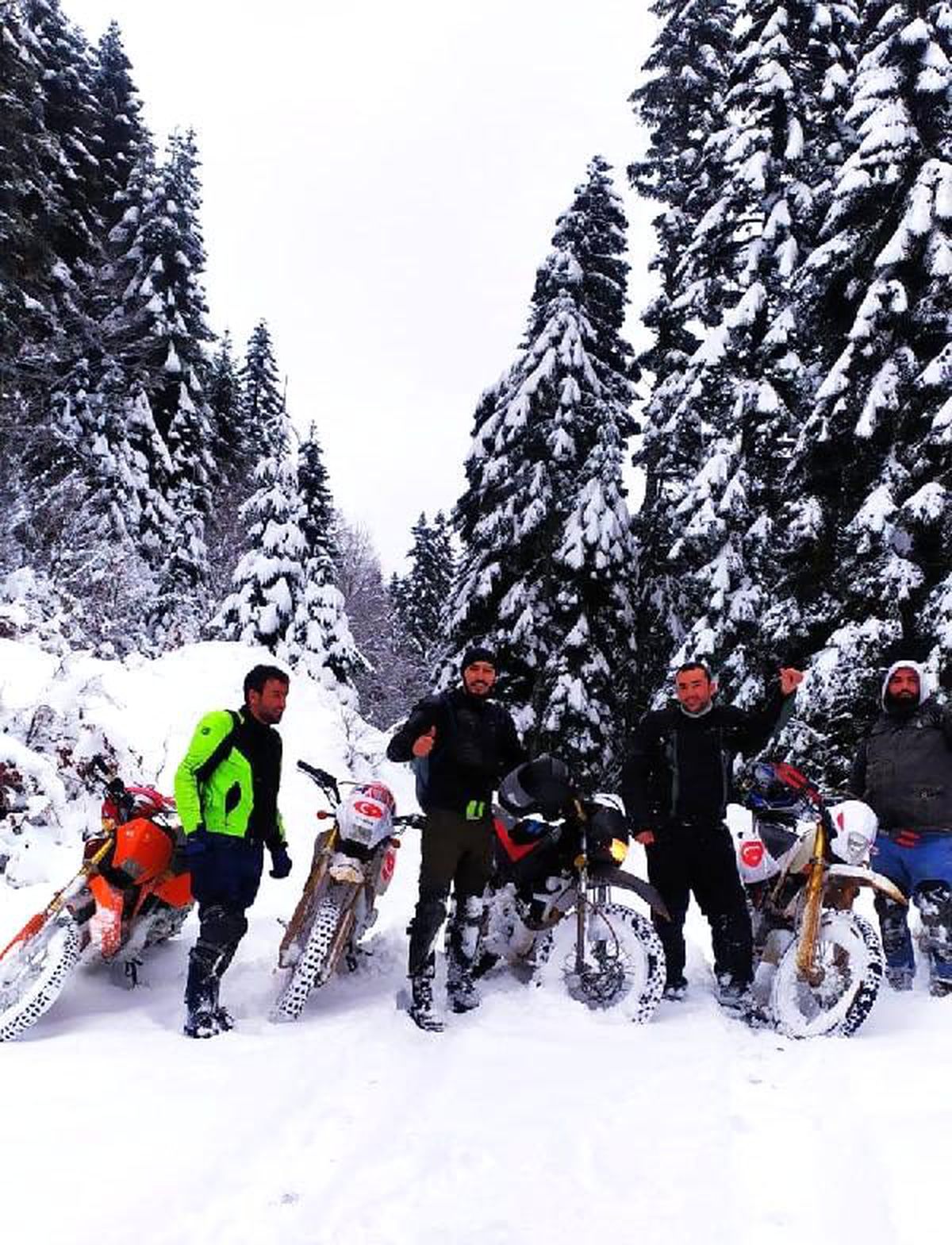 Kar üstünde motosiklet heyecanı