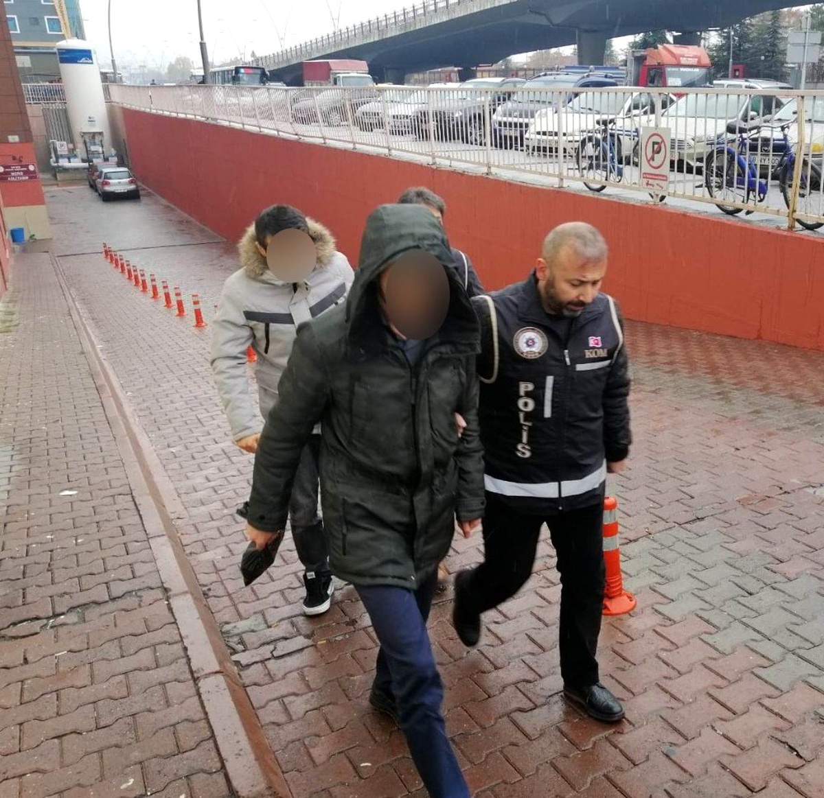 Kayseri merkezli 6 ildeki FETÖ operasyonunda 6 zanlı adliyede