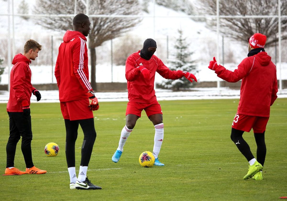 Lider Sivasspor\'da neşeli idman