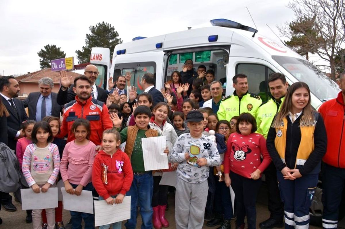 Öğrenciler ambulans sistemiyle ilgili bilgilendirildi