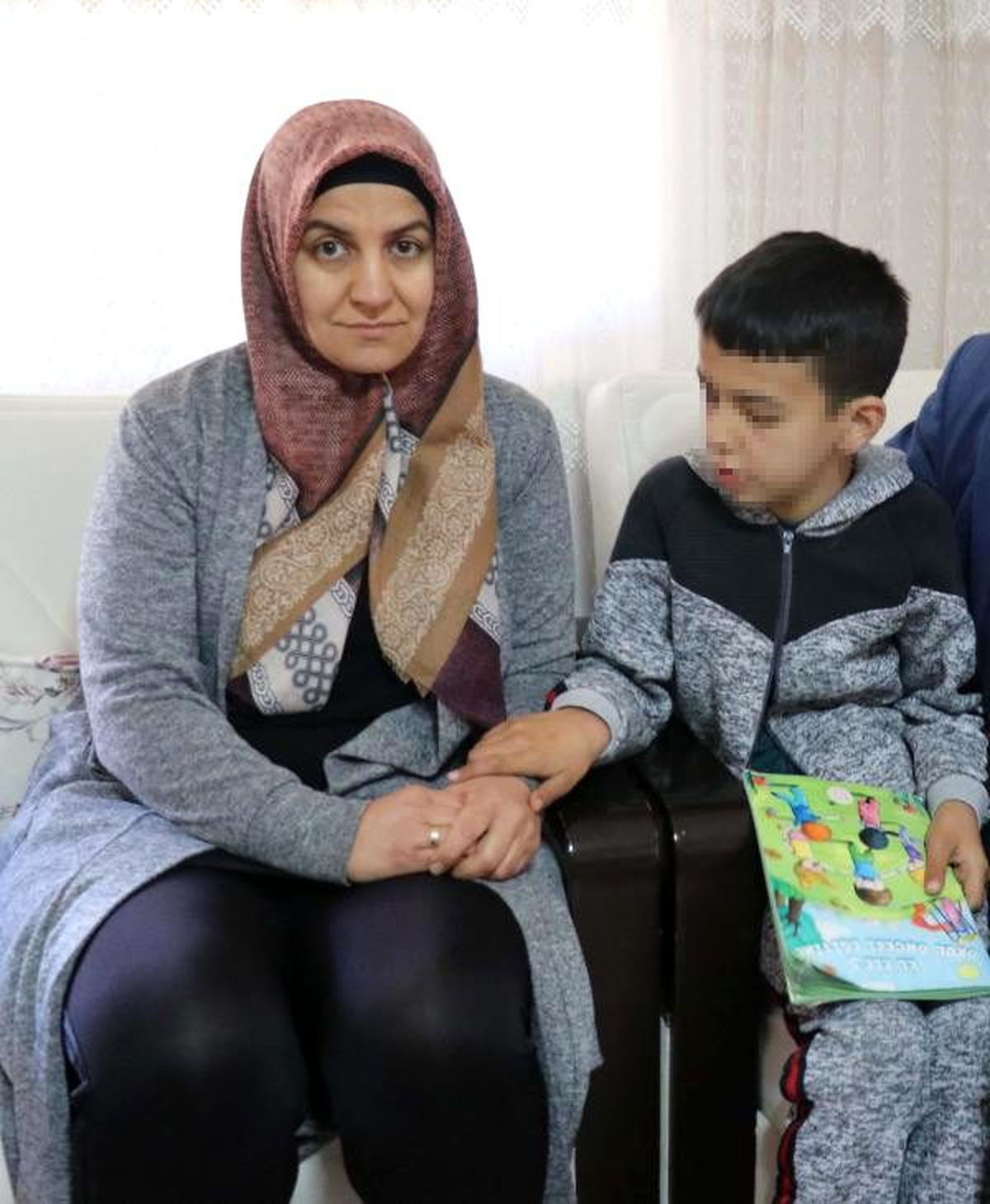 Otizmli çocuğun sesinden rahatsız olan komşu bıçakla kapıya dayandı (2)