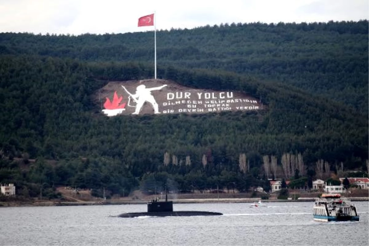 Rus denizaltısı \'Novorossiysk, Akdeniz\'e iniyor