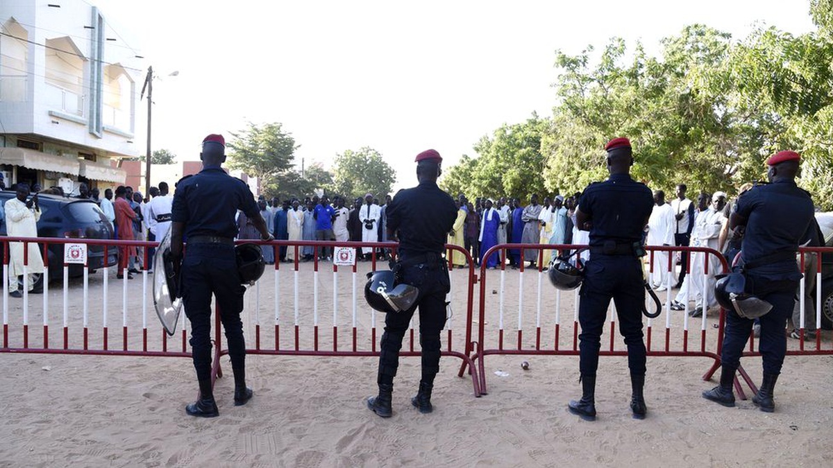 Senegal\'de öğrencilerin zincirlendiği Kuran kursu müdürünün hapis cezası ertelendi