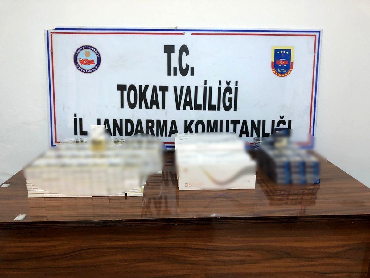 Tır zulasından 132 paket kaçak sigara çıktı
