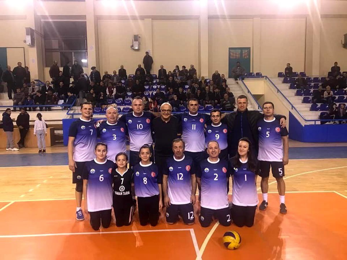 Turnuvada gülen taraf belediye oldu