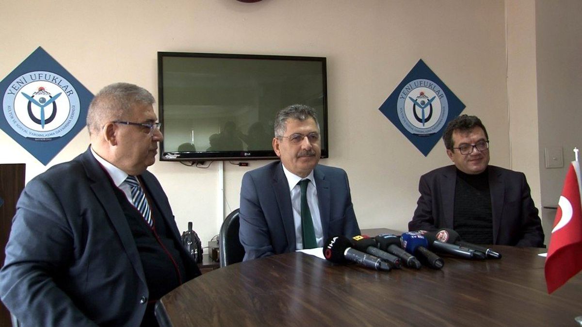 Yeni Ufuklar Derneği\'nin hizmet ödülleri sahiplerini buluyor