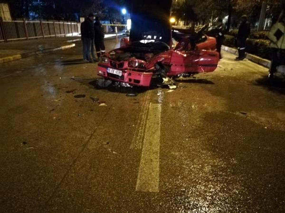 Yerel gazete muhabiri kazada öldü