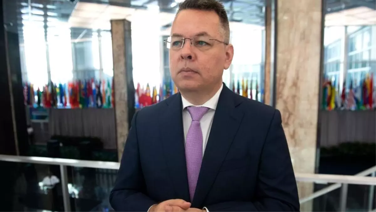 ABD\'li pastör Andrew Brunson Macar dergisine konuştu: Türkiye\'de pratikte beni rehin aldılar