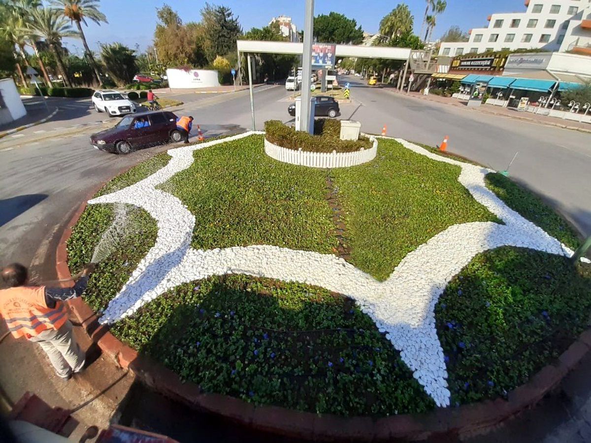 Antalya çiçek açıyor