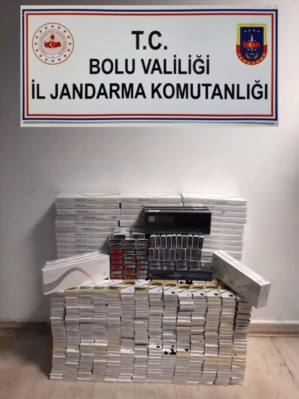 Bolu\'da iki yolcu otobüsünde kaçak sigara ele geçirildi