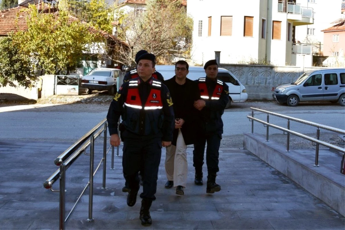 Burdur\'da FETÖ/PDY operasyonunda 1 tutuklama
