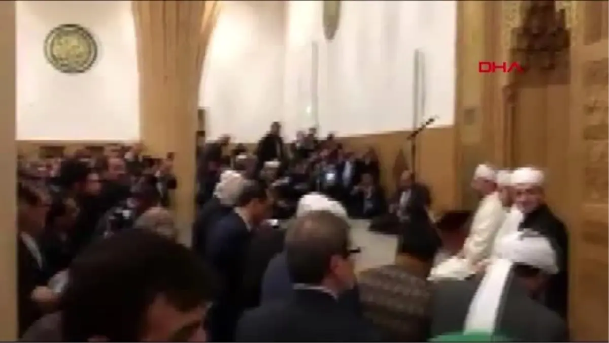 Cumhurbaşkanı erdoğan cambridge camisi\'nde kur\'an-ı kerim okudu