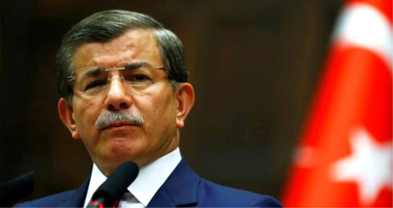 Davutoğlu\'nun kuracağı partinin kurucuları arasında olan İhsan Özkes, görevinden istifa etti