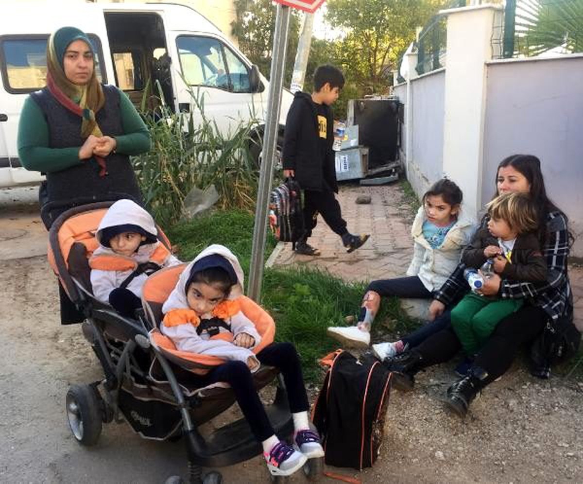 Engelli öğrencileri taşıyan minibüs kaza yaptı: 4 yaralı