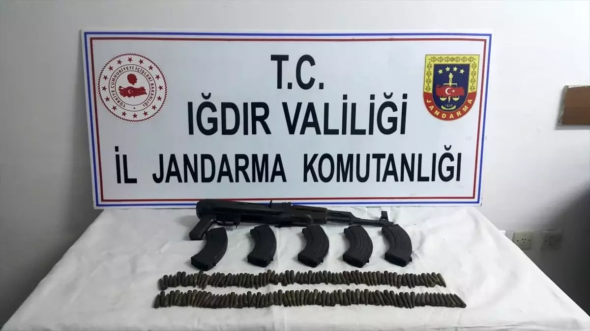 Iğdır\'da evinde kalaşnikof bulunan kişi gözaltına alındı