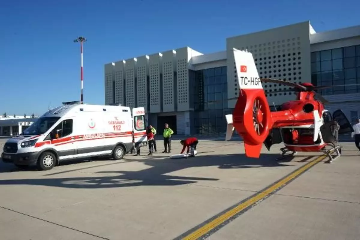 Kan zehirlenmesi yaşayan hasta, helikopter ambulansla İstanbul\'a sevk edildi