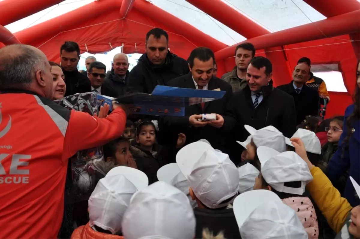 Kars\'ta 112 Acil Çağrı Merkezi\'ne gelen çağrıların yüzde 93\'ü asılsız!