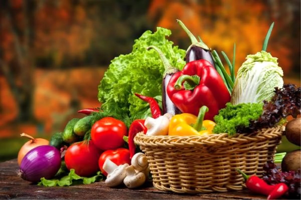 Kırmızı besinler A ve C vitamini, yeşiller potasyum zengini