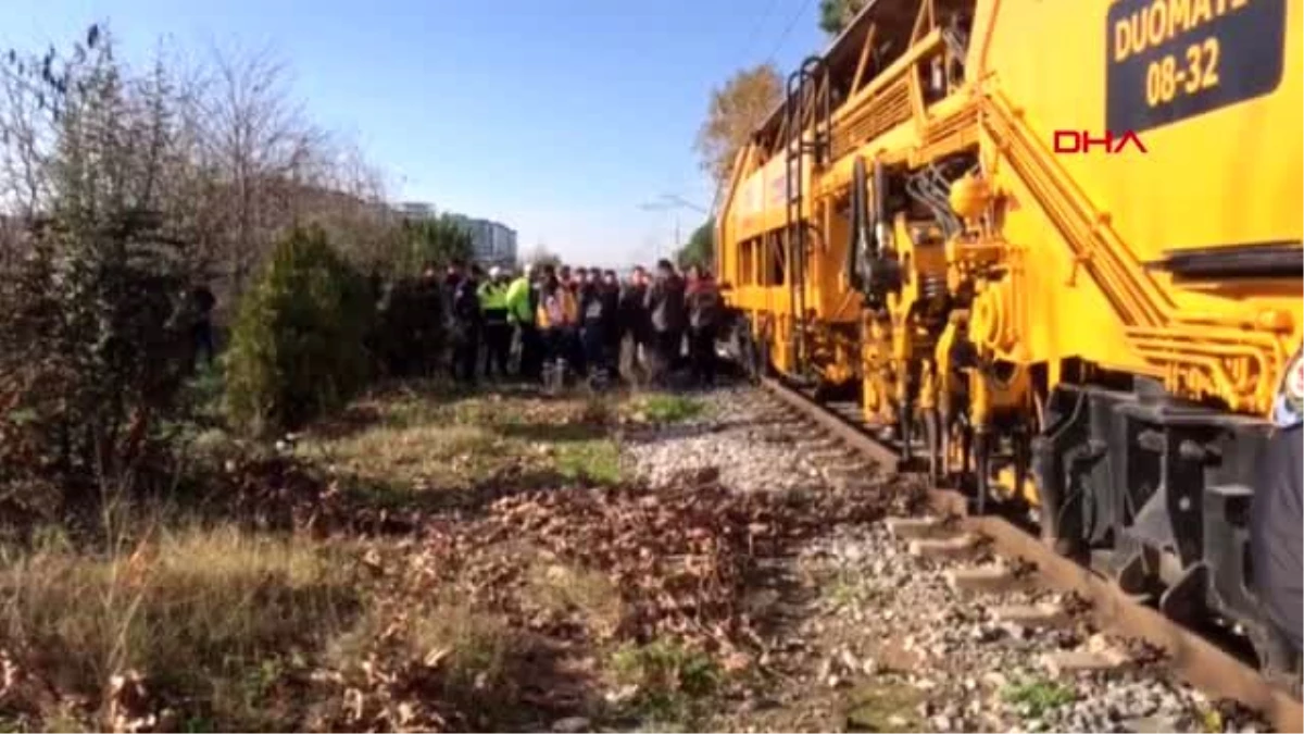 Manisa demiryolu bakım aracının altında kalarak öldü