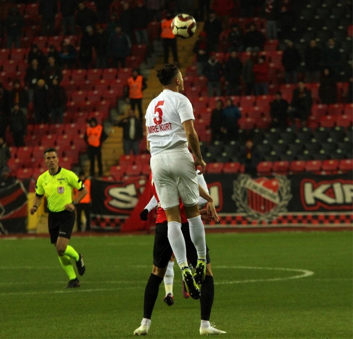 TFF 1. Lig: Eskişehirspor: 3 - C. G. Ümraniyespor: 1