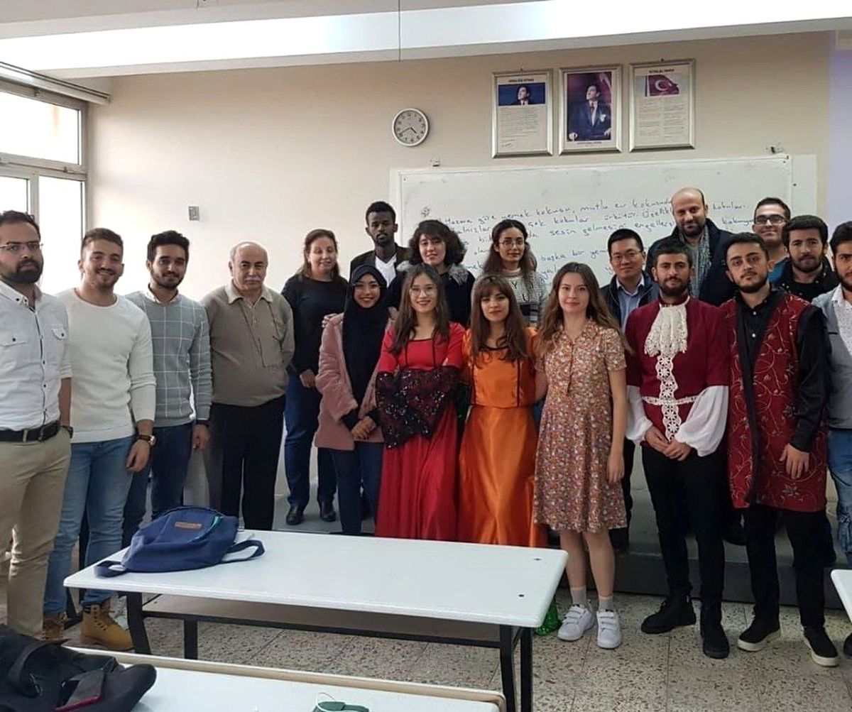 Türkçe öğretimi ile ADÜ ve Türkiye\'yi tanıtıyorlar