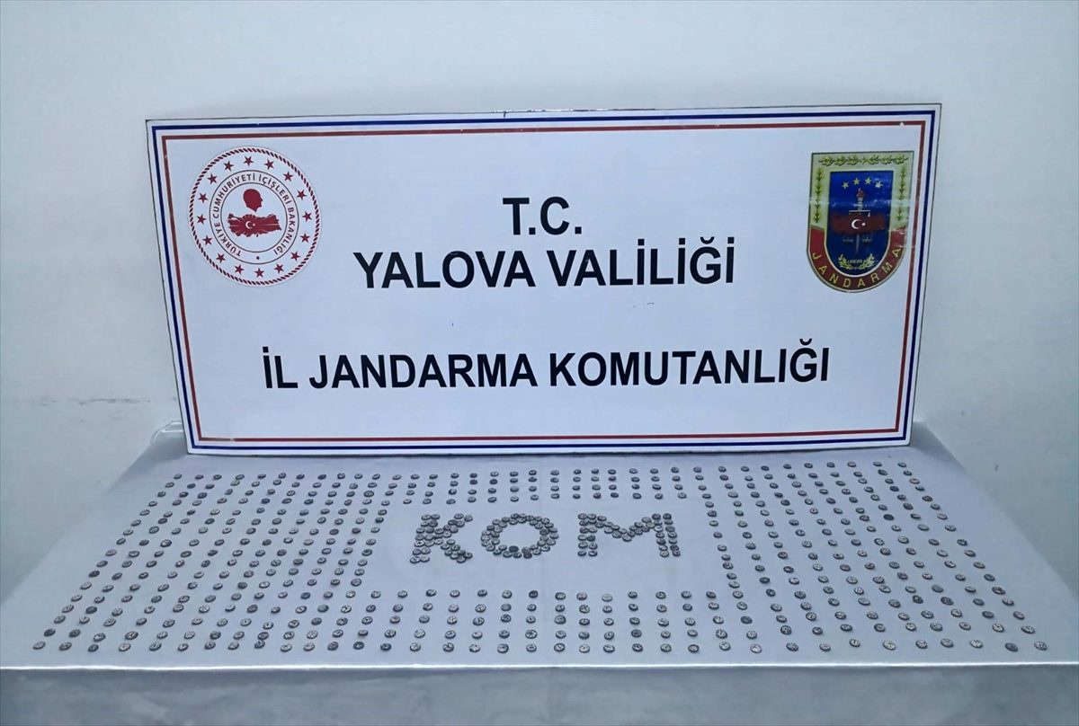 Yalova\'da 611 sikke ele geçirildi, 4 kişi yakalandı