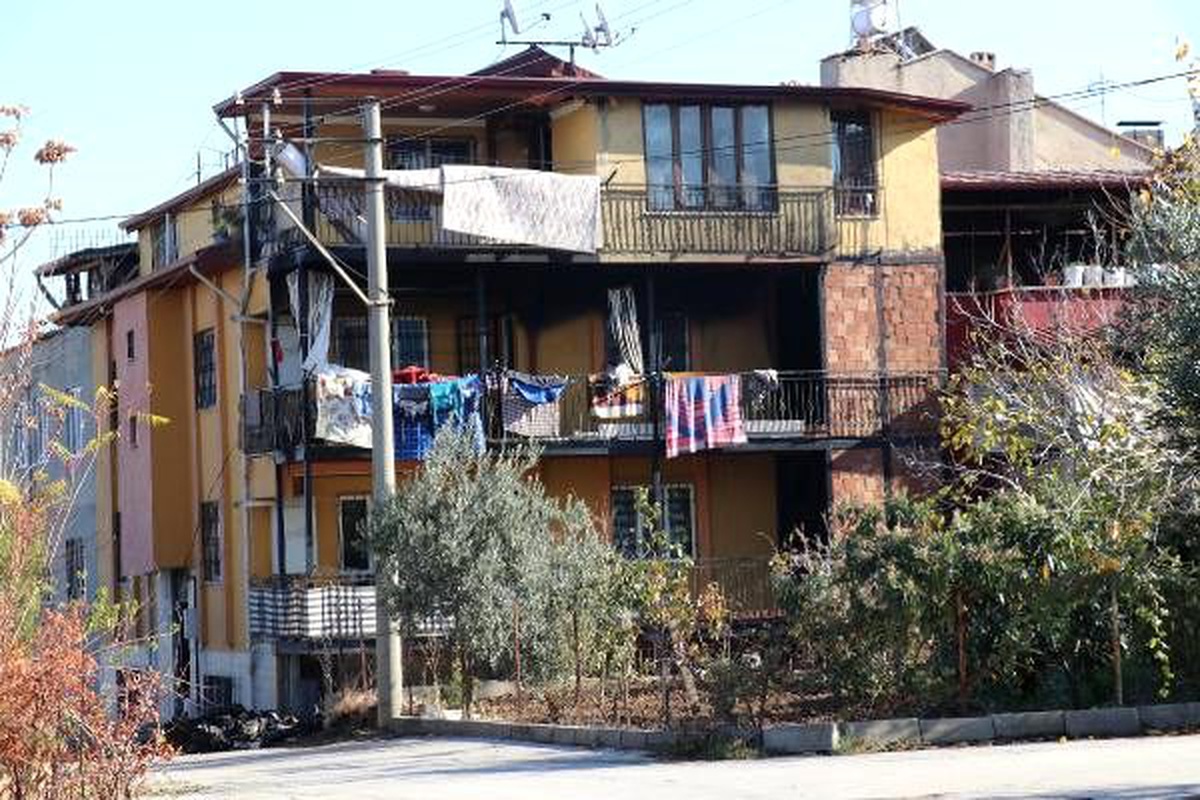 Yangında dumandan etkilenen anne ve 4 çocuğu taburcu oldu