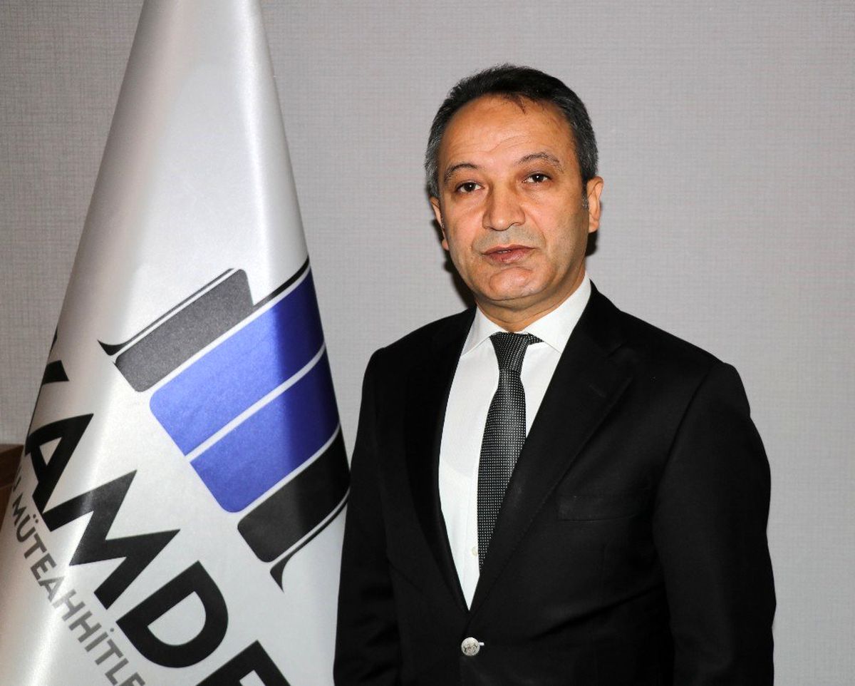 AKAMDER\'de Mustafa Karslıoğlu güven tazeledi
