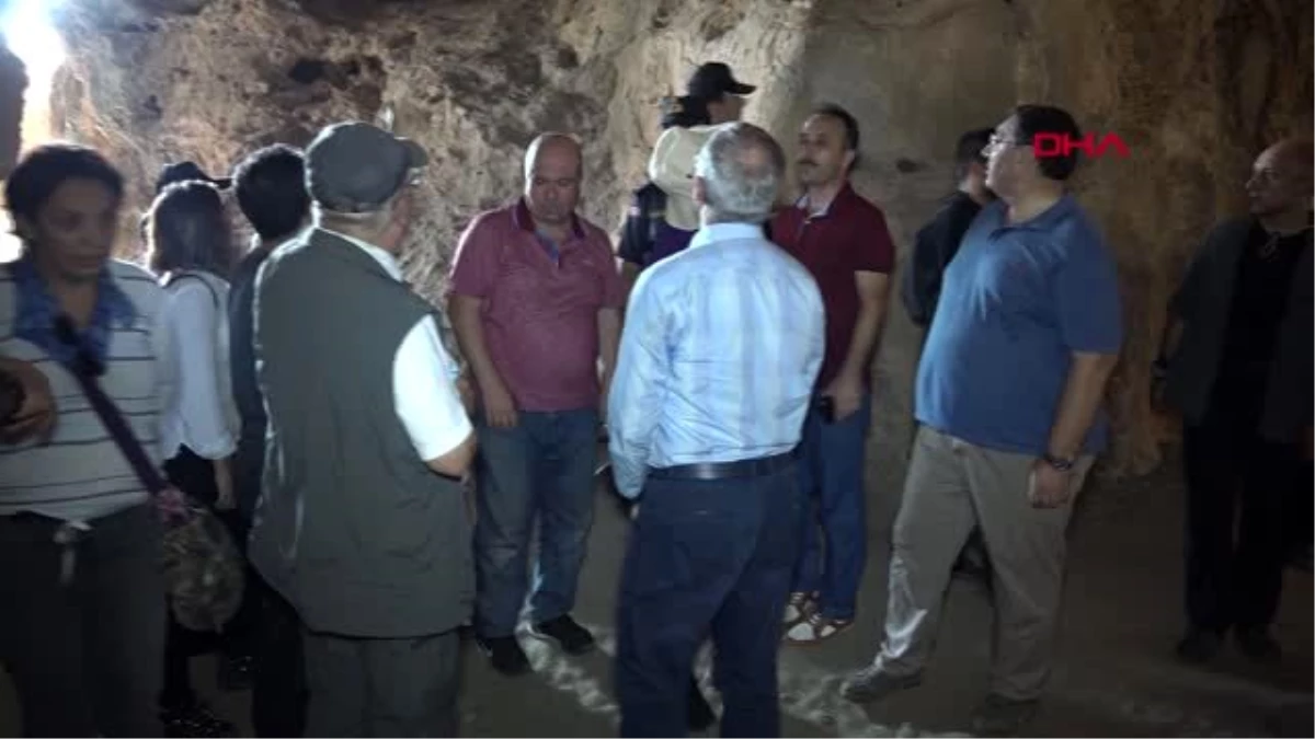 Antalya 500 bin yıl öncesinin ilk iskanı karain mağarası\'nın ziyaretçi sayısı arttı