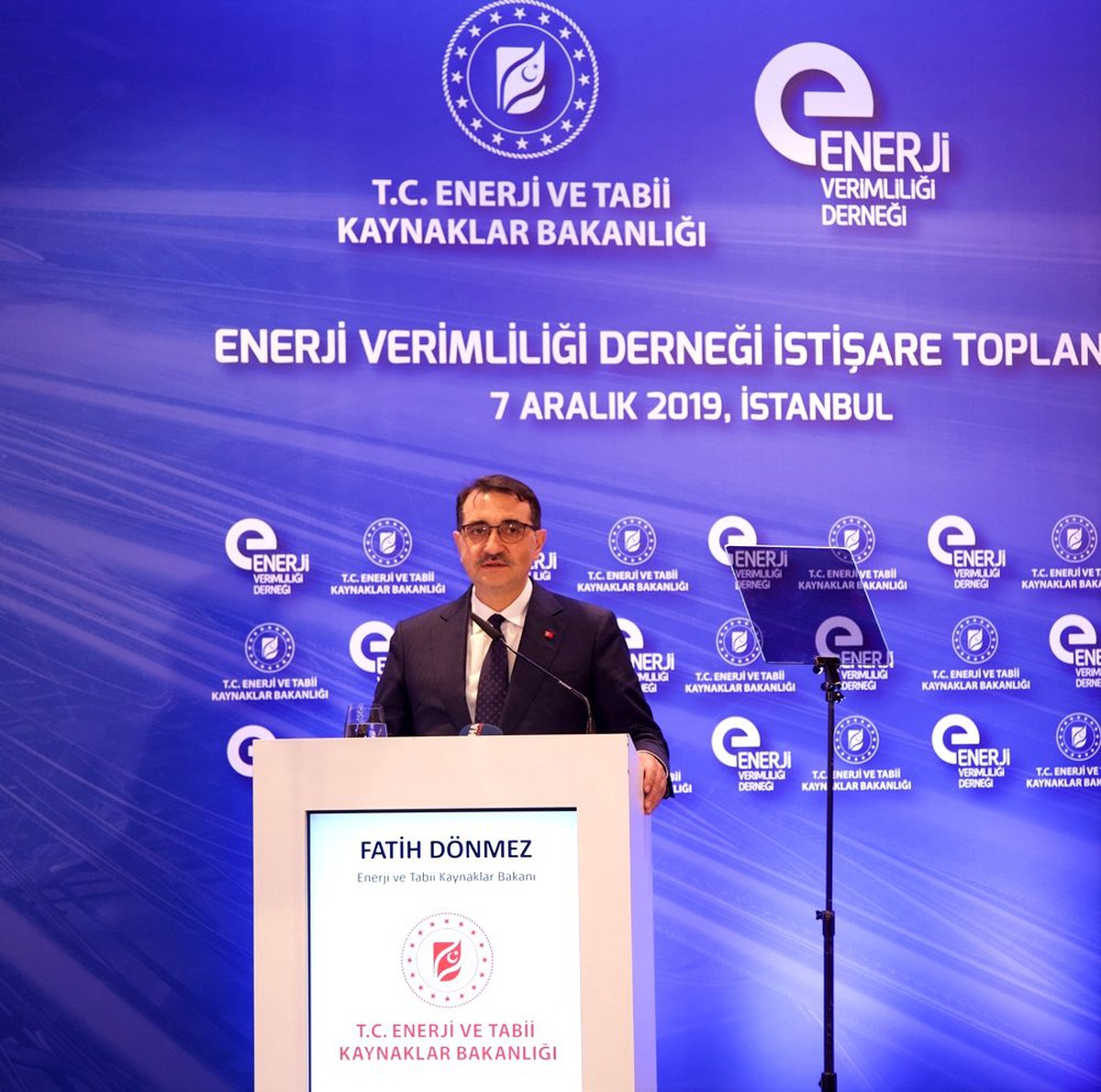 Bakan Dönmez: "Kamunun yıllık enerji gideri yaklaşık 6 milyar lira"