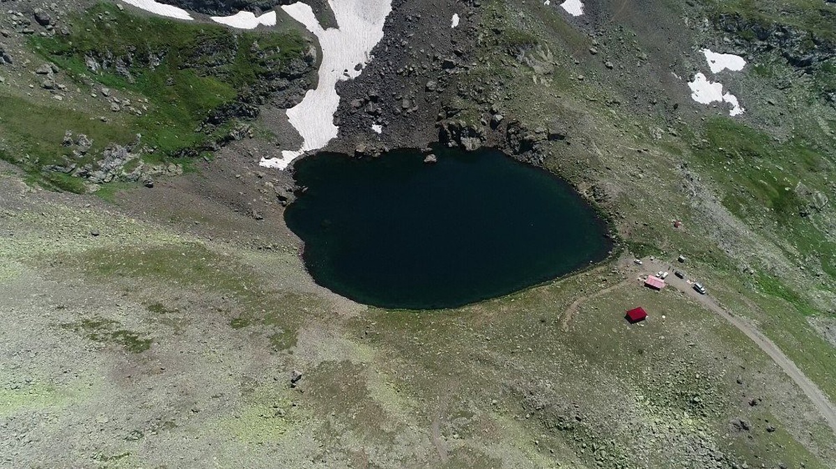 Giresun\'un buzul gölleri büyülüyor